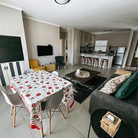 Appartamento Nemesia Court Durbanville Esterno foto