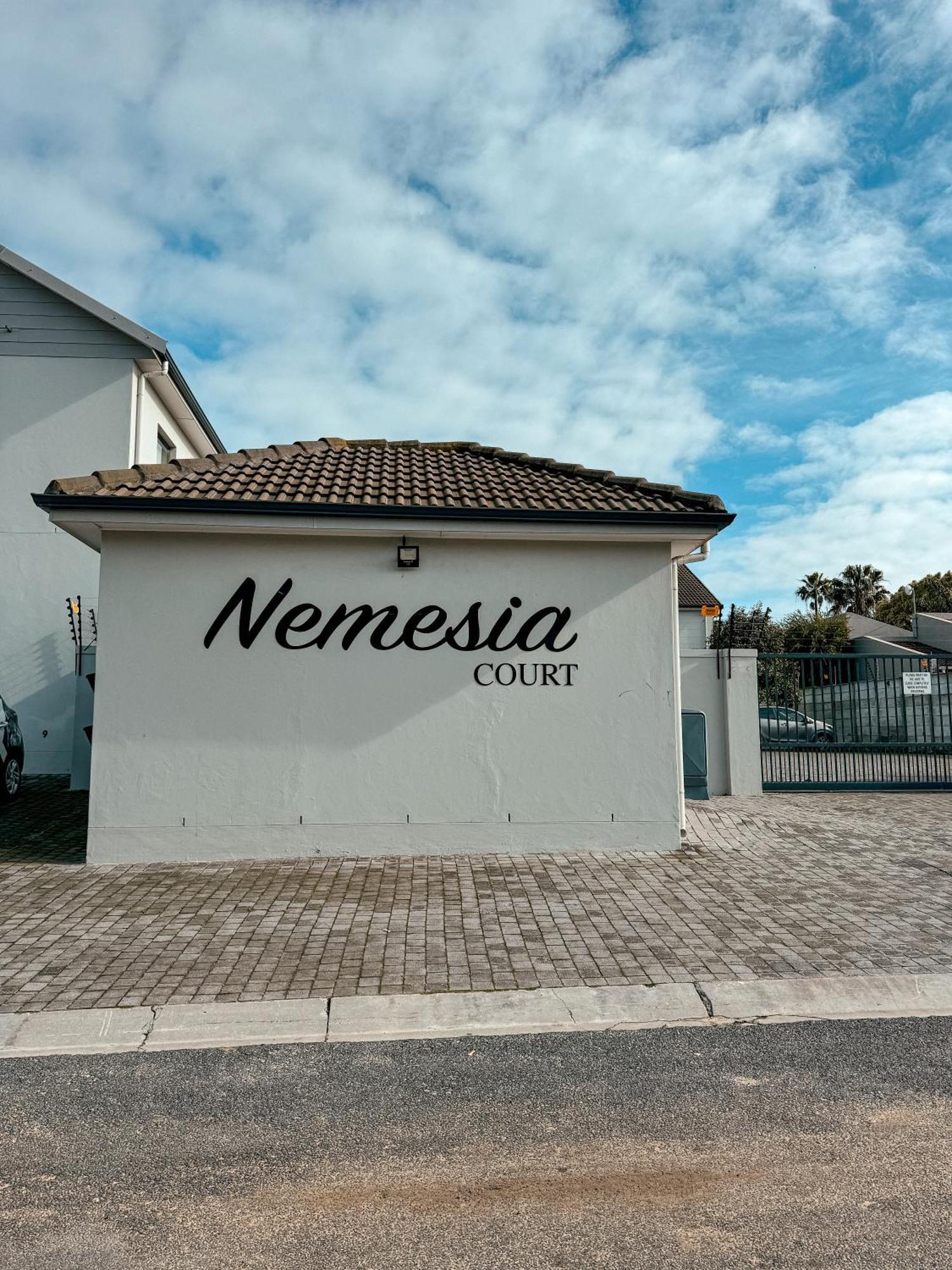 Appartamento Nemesia Court Durbanville Esterno foto