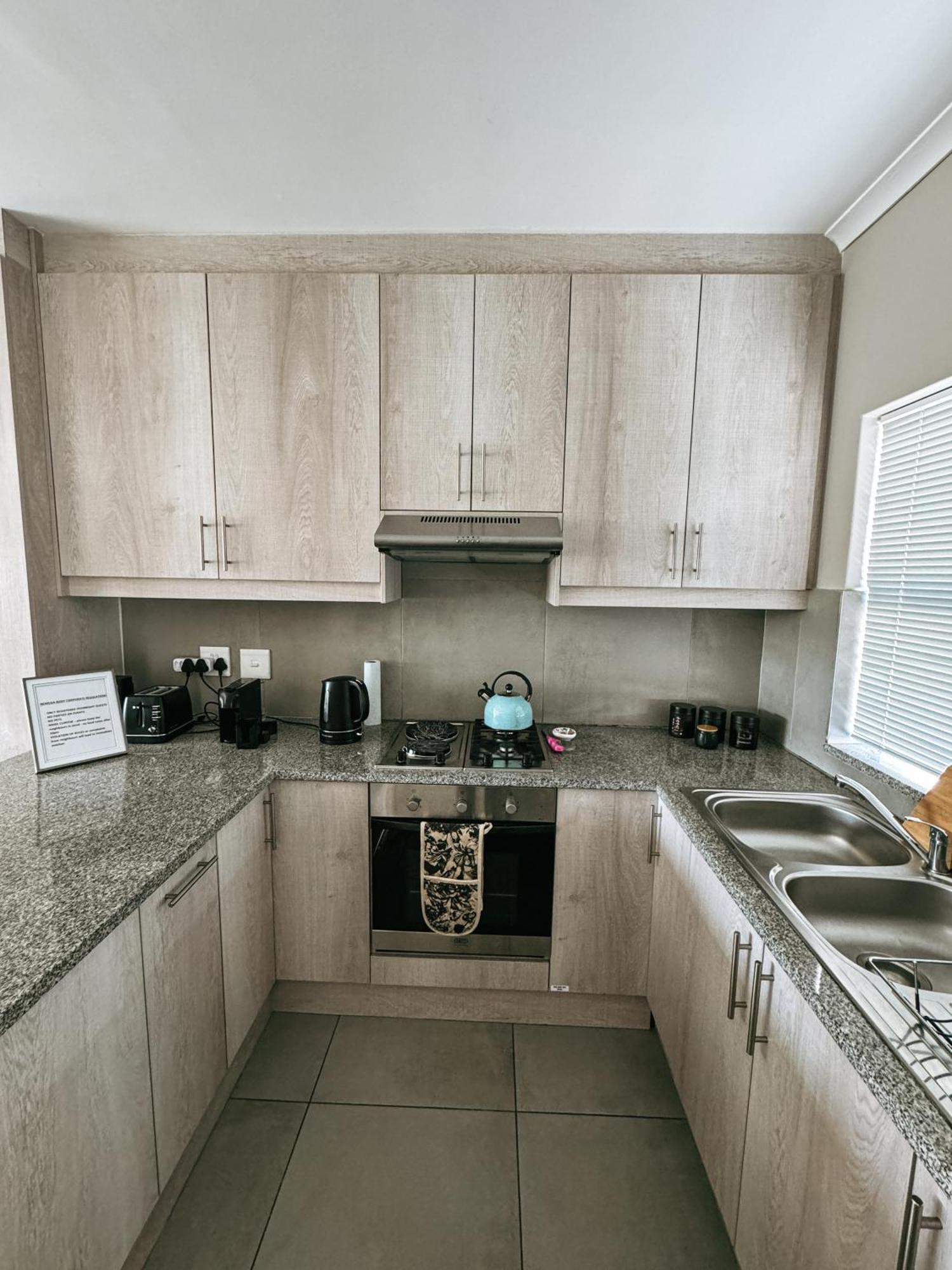 Appartamento Nemesia Court Durbanville Esterno foto