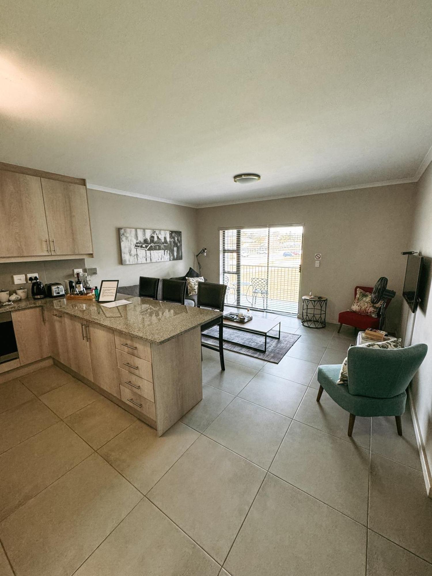 Appartamento Nemesia Court Durbanville Esterno foto
