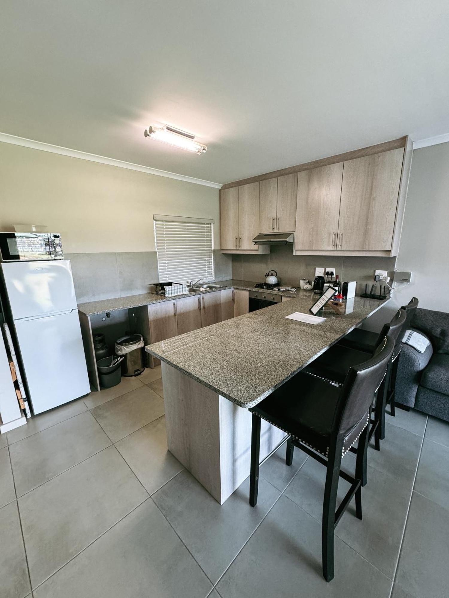 Appartamento Nemesia Court Durbanville Esterno foto