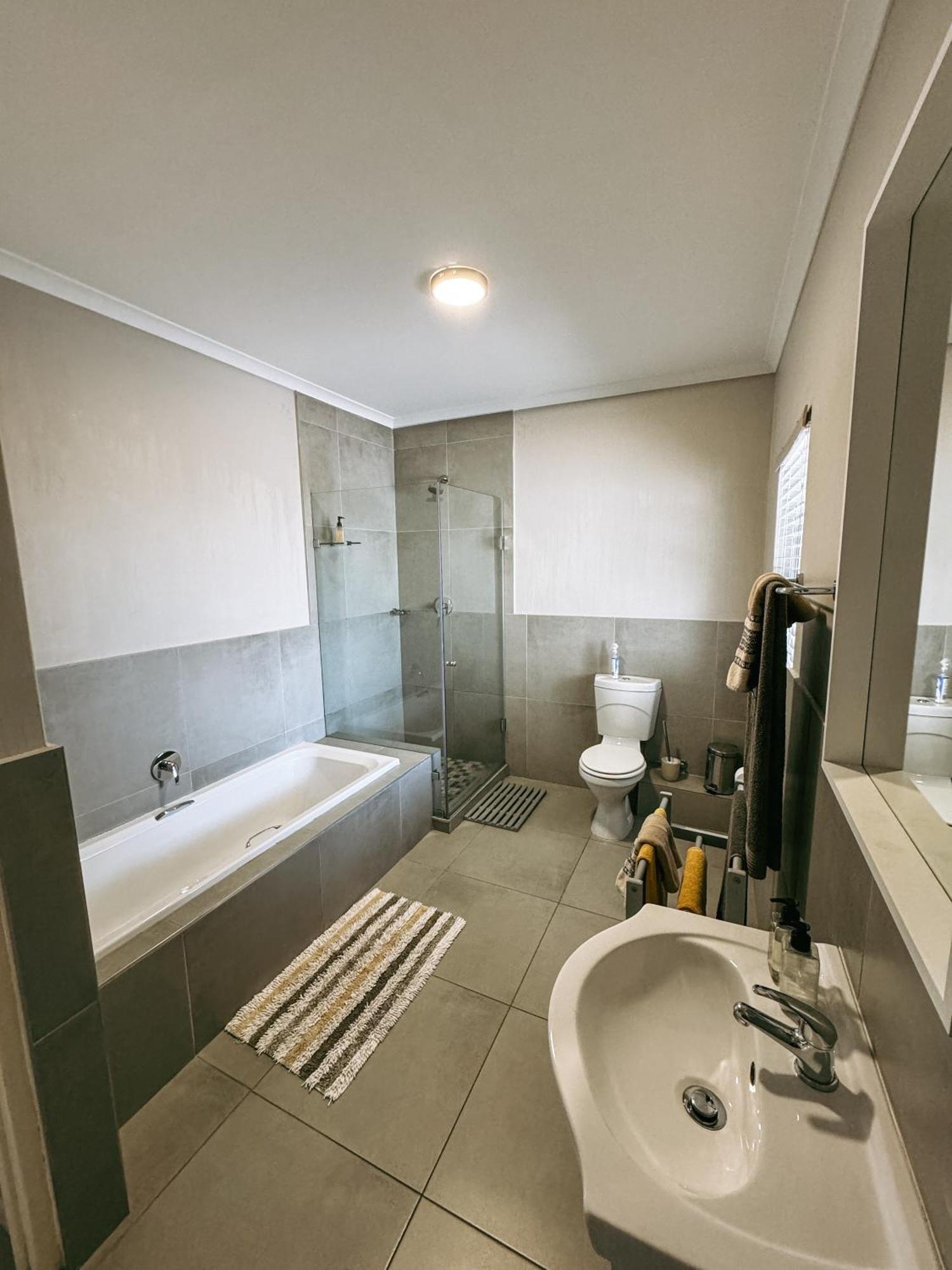 Appartamento Nemesia Court Durbanville Esterno foto