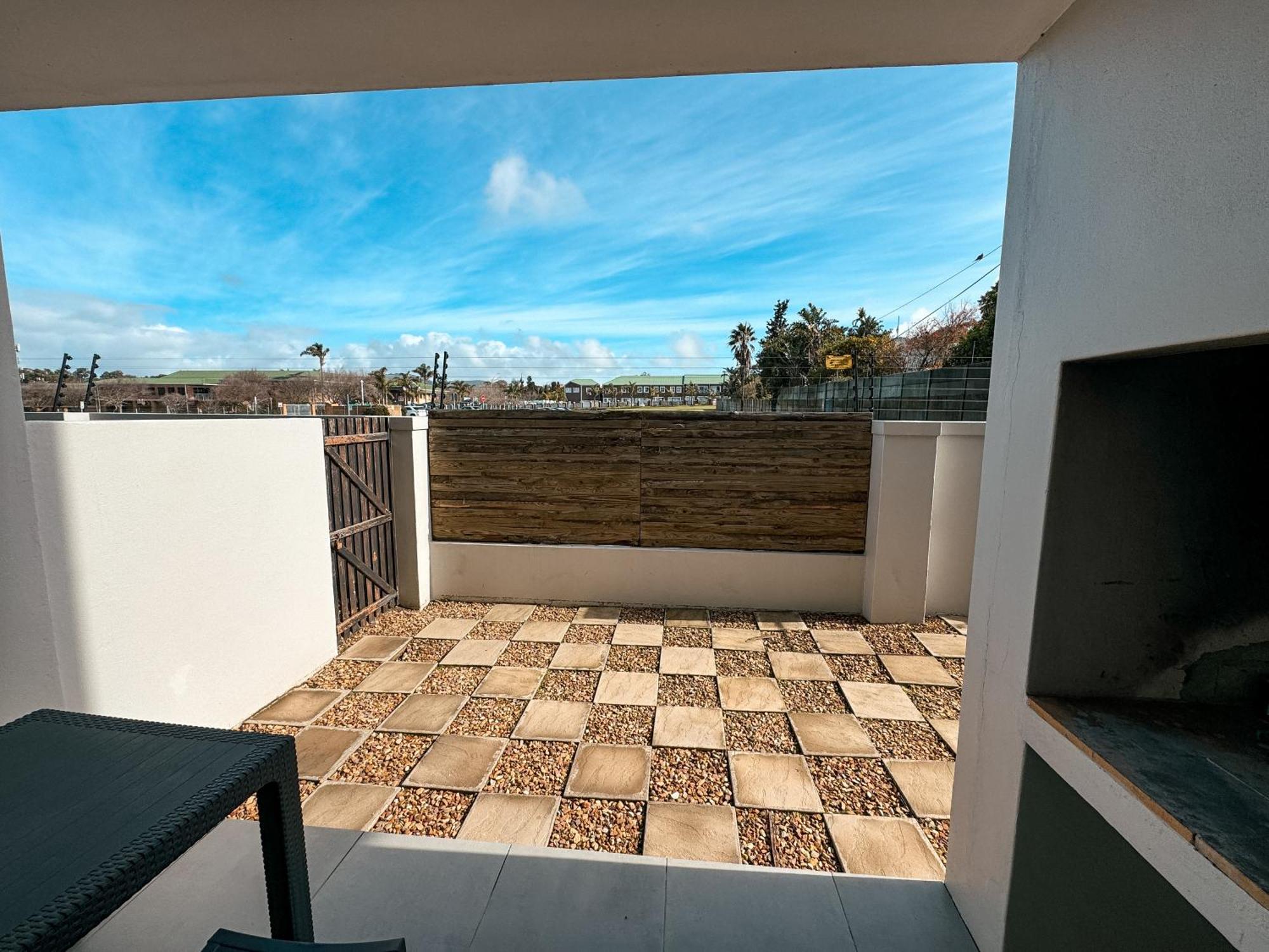 Appartamento Nemesia Court Durbanville Esterno foto