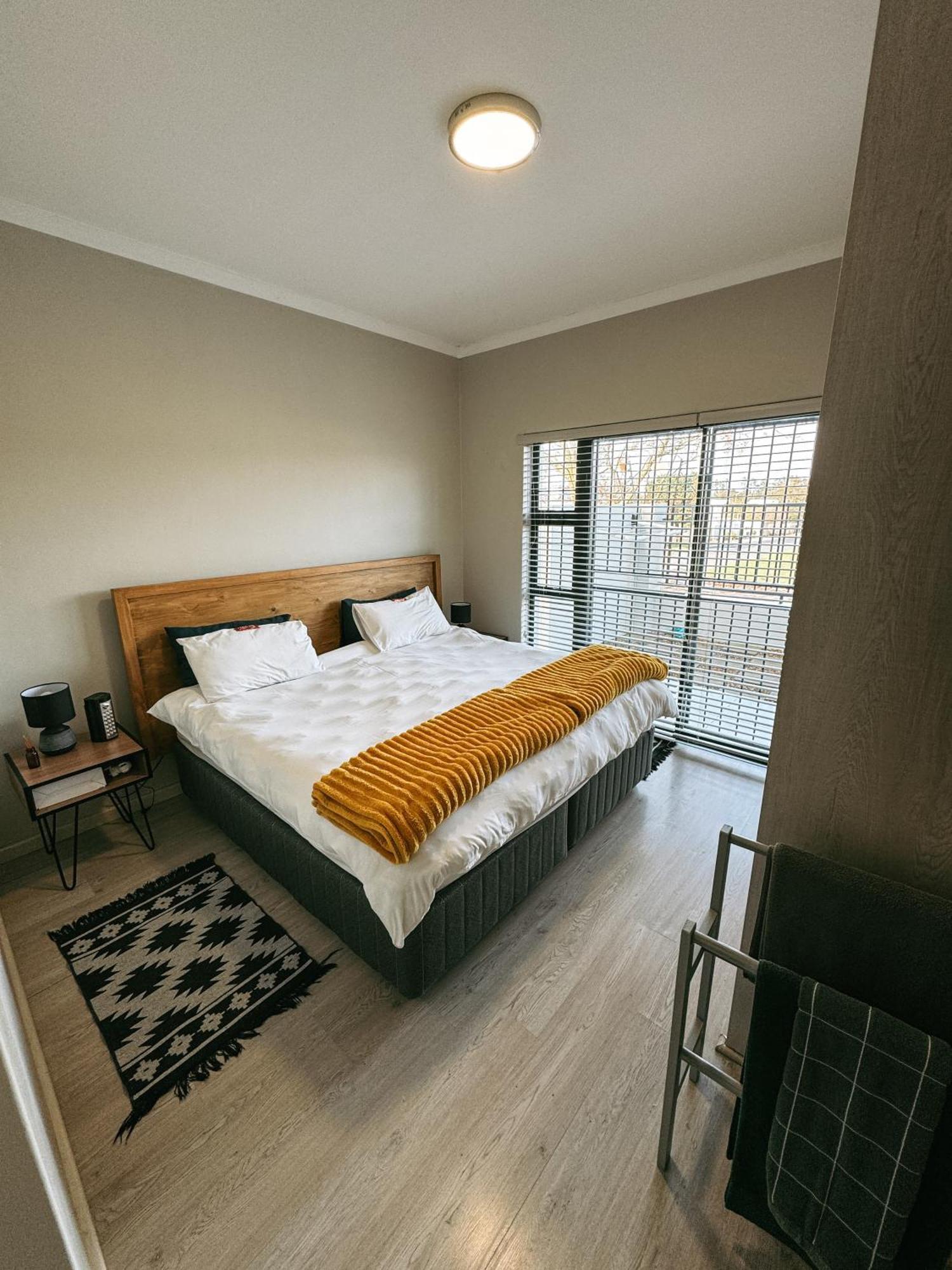 Appartamento Nemesia Court Durbanville Esterno foto