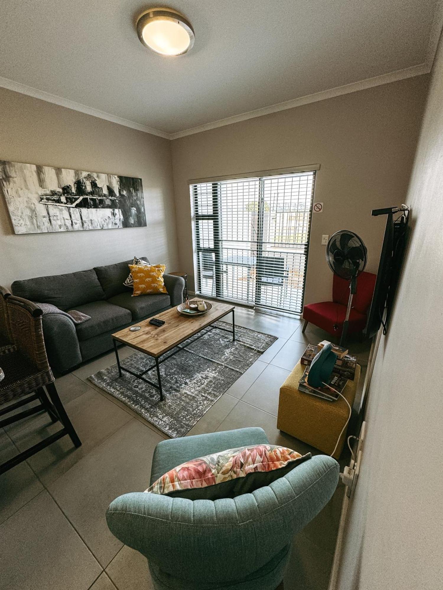 Appartamento Nemesia Court Durbanville Esterno foto