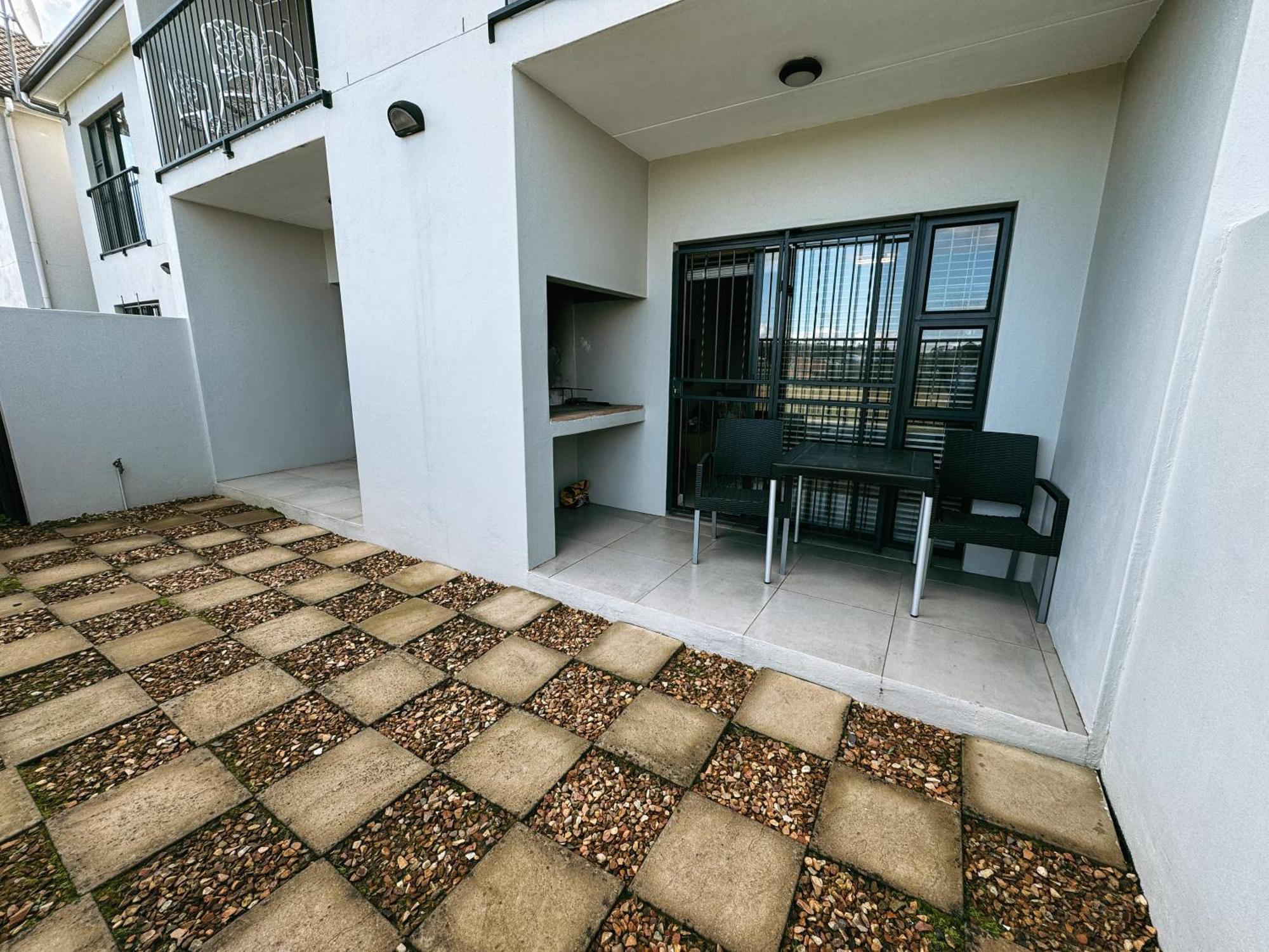 Appartamento Nemesia Court Durbanville Esterno foto