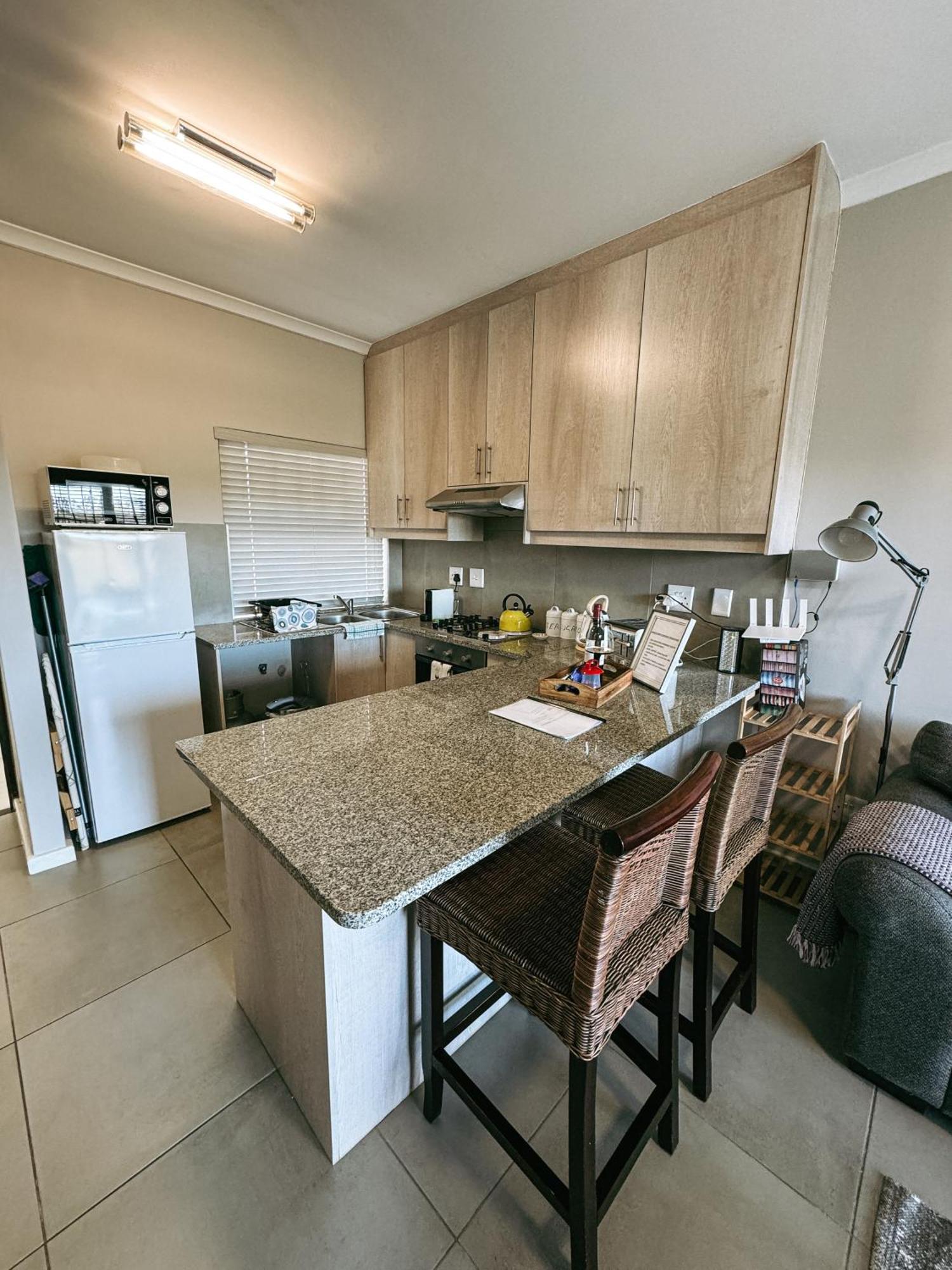 Appartamento Nemesia Court Durbanville Esterno foto