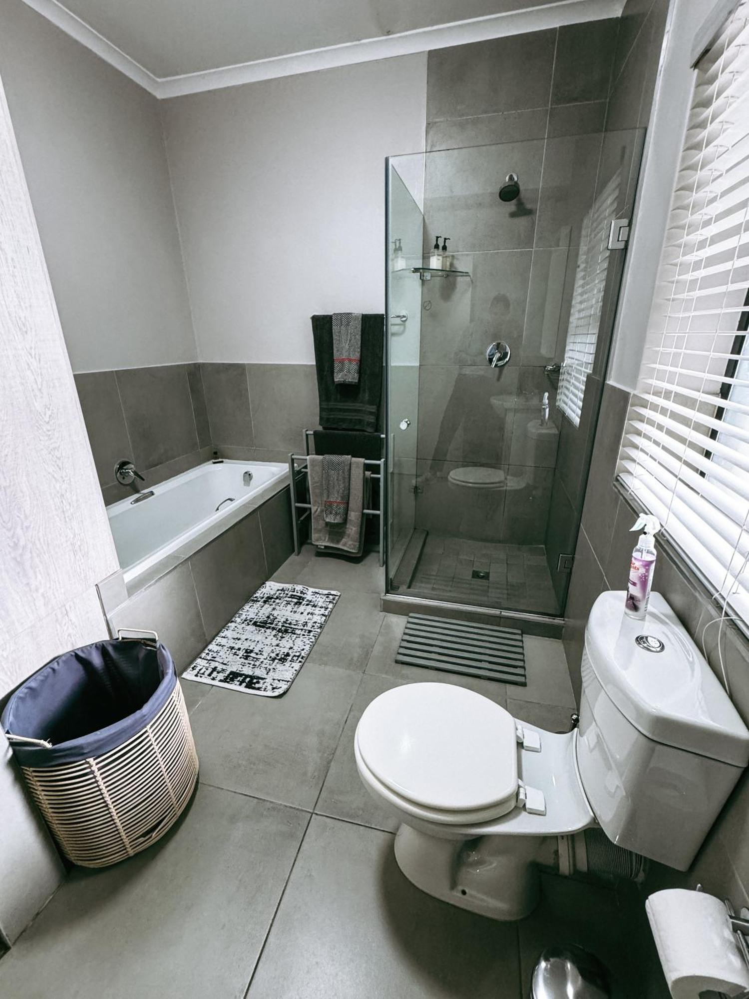 Appartamento Nemesia Court Durbanville Esterno foto
